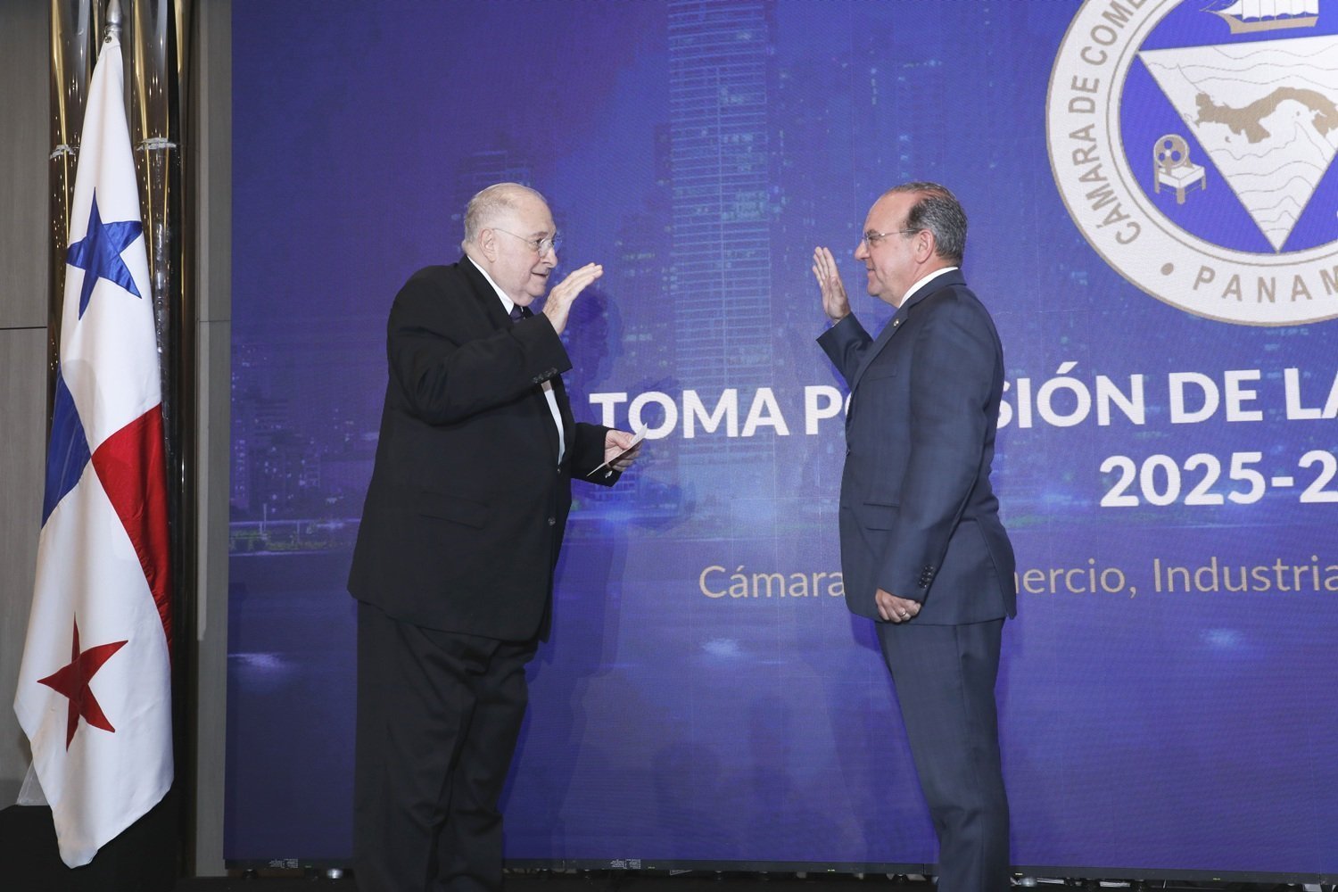 Juan Alberto Arias, asume segundo periodo como presidente de la Cámara de Comercio de Panamá